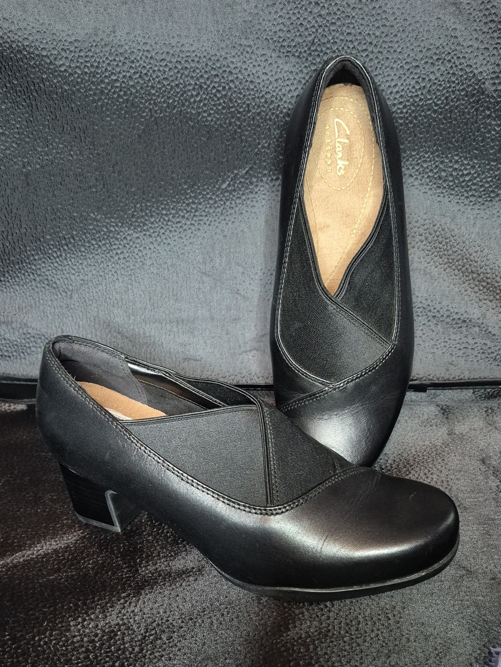 Clarks 6.5 EW Black Low Block Heel Slip-On Pump Heel